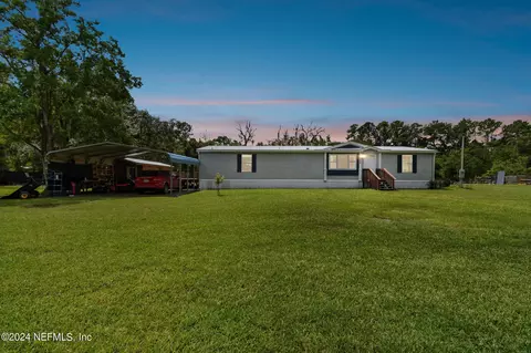 4135 Saunders Dr, Middleburg, FL 32068