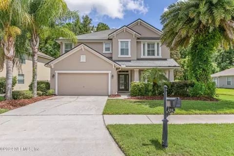 270 Candlebark Dr, Jacksonville, FL 32225