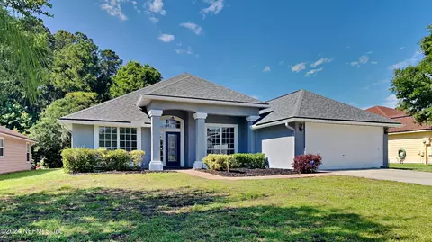 644 Reflection Cove Rd, Jacksonville, FL 32218