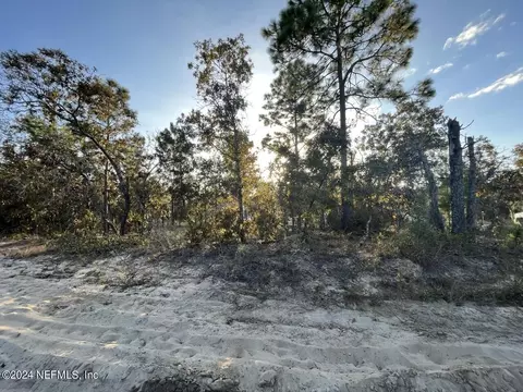 7244 Oxford St, Keystone Heights, FL 32656