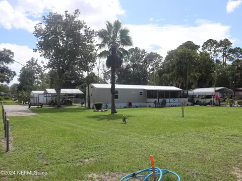 107 Fisherman Rd, Satsuma, FL 32189