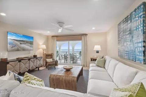 10 10th St #12 B, Atlantic Beach, FL 32233