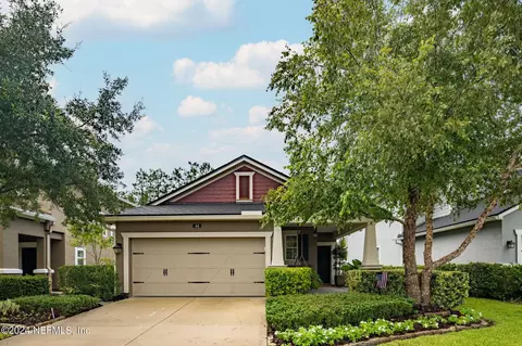 44 Forest Edge Dr, Saint Johns, FL 32259