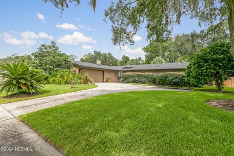 9545 Beauclerc Cove Rd, Jacksonville, FL 32257