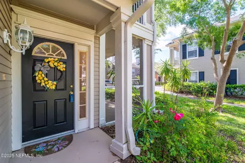 10901 Burnt Mill Rd #2204, Jacksonville, FL 32256