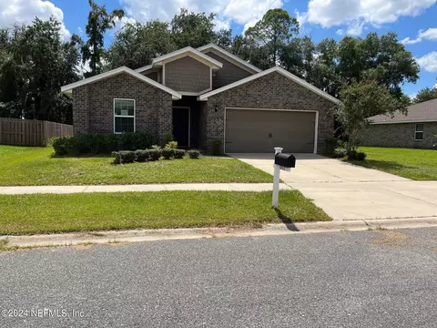 6052 Sands Pointe Dr, Macclenny, FL 32063