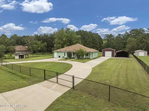 4072 Country Meadows Dr, Middleburg, FL 32068