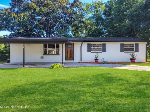 584 Madeira Dr, Orange Park, FL 32073