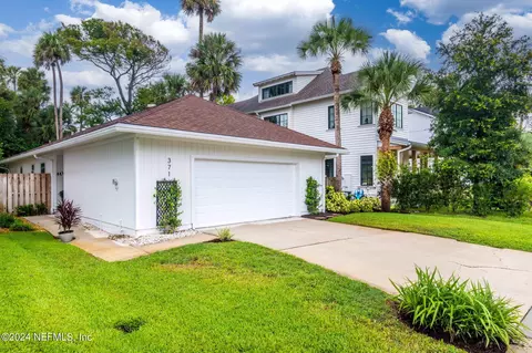 371 10th St, Atlantic Beach, FL 32233