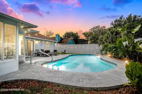 212 Autumn Spring Dr, Jacksonville, FL 32225