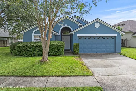 240 Johns Glen Dr, Saint Johns, FL 32259