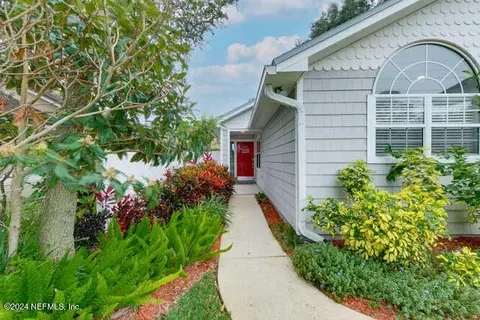 930 Ruth Ave, Jacksonville Beach, FL 32250