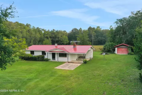 100 Mullins Rd, Palatka, FL 32177