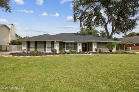 13825 Carters Grove Ln, Jacksonville, FL 32223