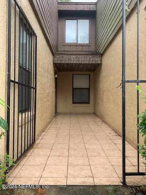 8347 Windypine Ln, Jacksonville, FL 32244