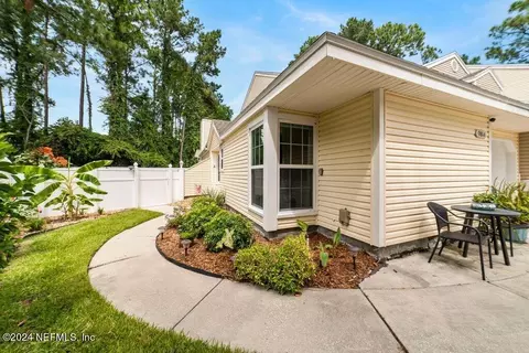 9814 Moorings Dr, Jacksonville, FL 32257