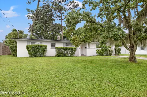 1162 Gunka Rd, Jacksonville, FL 32216