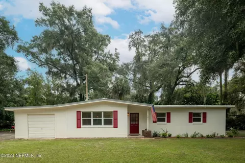 101 Silver Lake Ter, Palatka, FL 32177
