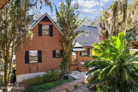1626 Broome St, Fernandina Beach, FL 32034