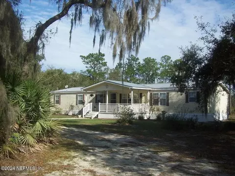 111 Parsley Ln, Hawthorne, FL 32640