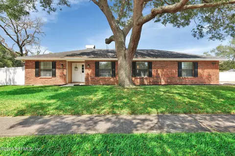 12715 Gathering Oaks Dr, Jacksonville, FL 32258