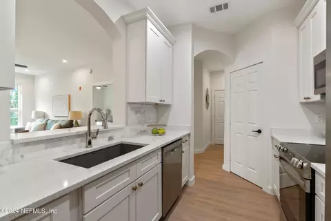 10550 Baymeadows Rd #802, Jacksonville, FL 32256