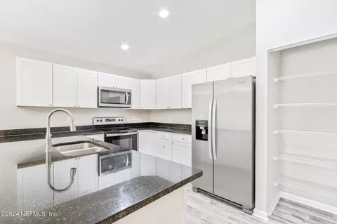 9755 Crotty Ave, Hastings, FL 32145