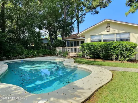 819 Acapulco Rd, Jacksonville, FL 32216