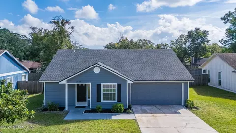 7635 Pimmit Hills Dr, Jacksonville, FL 32244