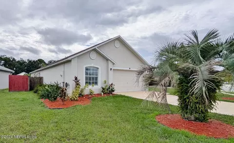 8415 Oak Crossing Dr W, Jacksonville, FL 32244