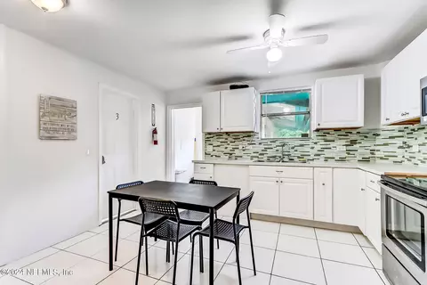2120 College Cir S, Jacksonville, FL 32209