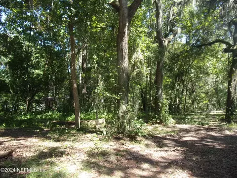 114 River Road Dr, Palatka, FL 32177