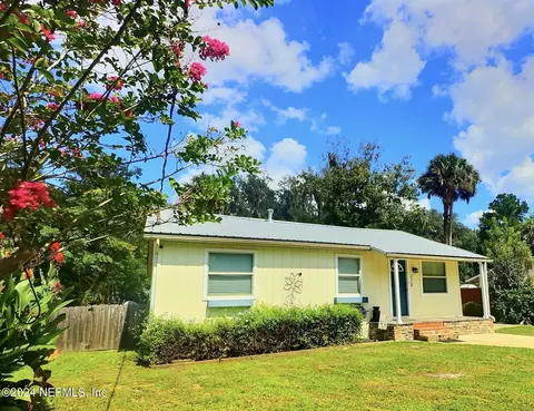 112 Browns Rd, San Mateo, FL 32187