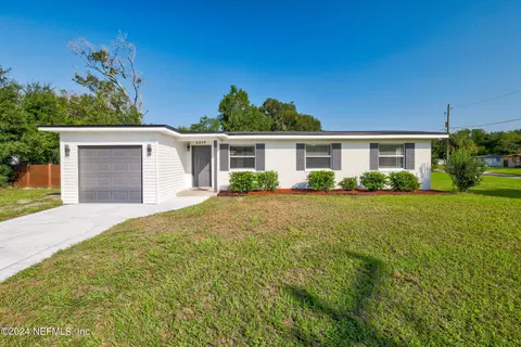 6319 Regiment Dr, Jacksonville, FL 32277