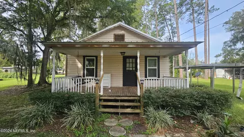 246 N 4th St, Macclenny, FL 32063