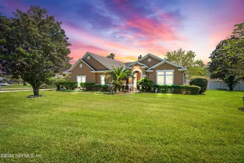 816 Lotus Ln N, Saint Johns, FL 32259
