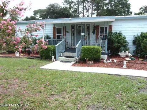 100 Shoreline Ave, Satsuma, FL 32189