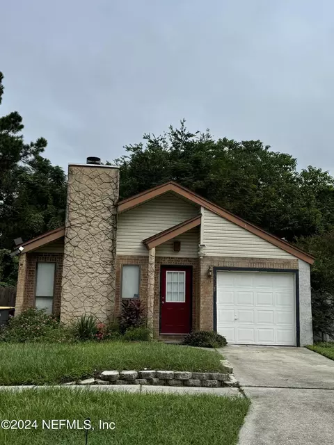 6637 Periwinkle Dr, Jacksonville, FL 32244