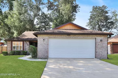 1344 High Plains Dr N, Jacksonville, FL 32218