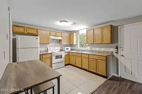 7142 Richardson Rd, Jacksonville, FL 32209
