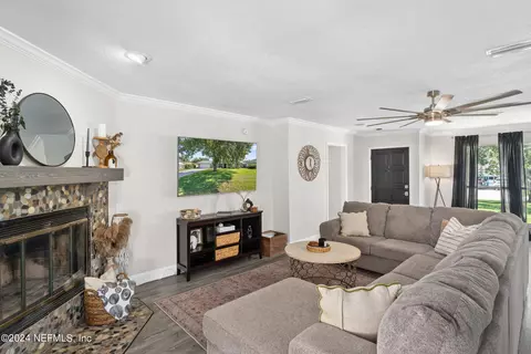 169 Vanderford Rd W, Orange Park, FL 32073
