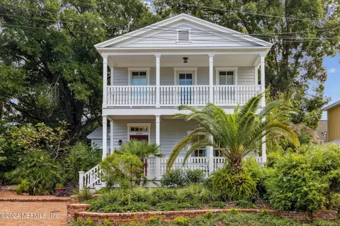 210 N 3rd St, Fernandina Beach, FL 32034