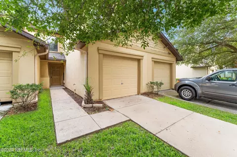 4685 Playschool Dr, Jacksonville, FL 32210