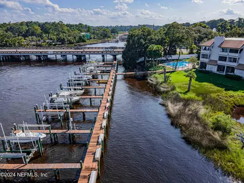 1307 River Hills Cir E #14, Jacksonville, FL 32211