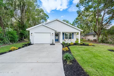 245 N Bay St, Starke, FL 32091