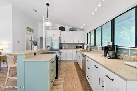 Kitchen - 152 Manresa Rd, Saint Augustine, FL 32084 photo 3 of 6