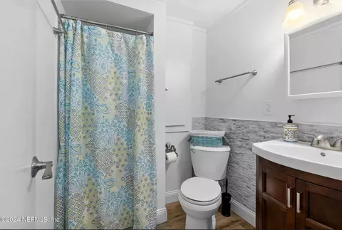 Bath - 152 Manresa Rd, Saint Augustine, FL 32084 photo 1 of 4