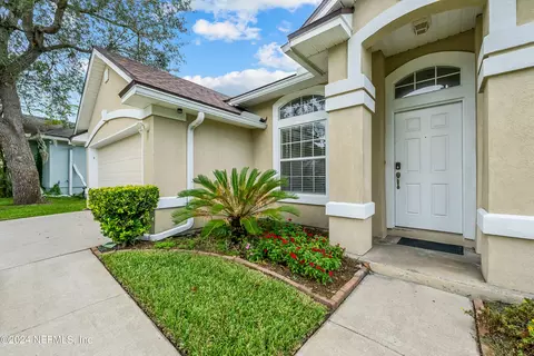 11419 Chase Meadows Dr N, Jacksonville, FL 32256