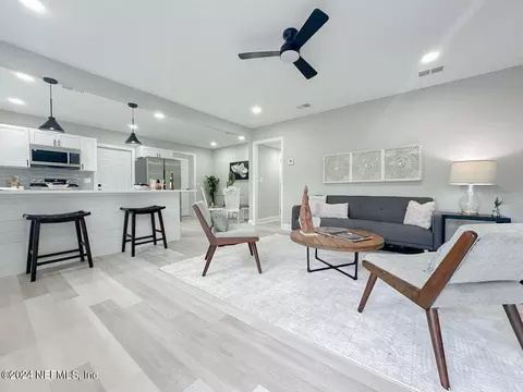 1913 Leon Rd, Jacksonville, FL 32246