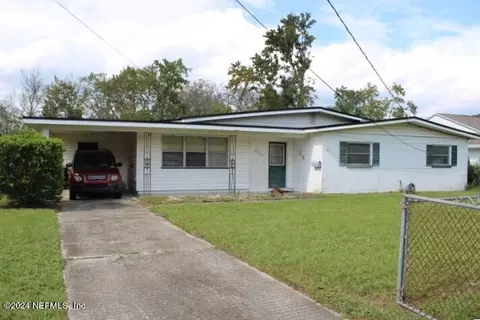5069 Greenway Dr N, Jacksonville, FL 32244